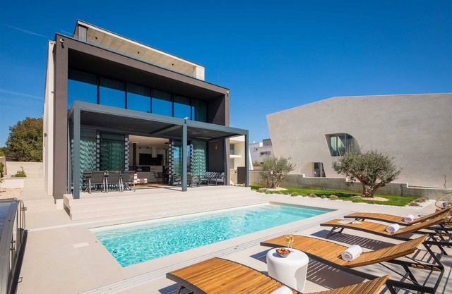 VILLA ACACIA - Coastal Bliss