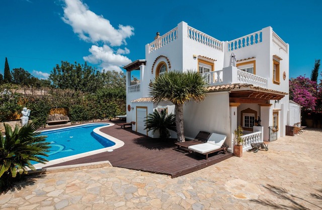 Villa 'Alba' with Private Pool, Wi-Fi and Air Conditioning