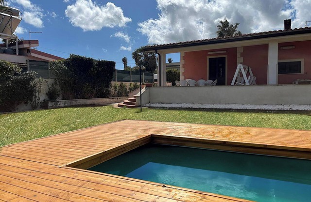 VILLA AMOS MARZAMEMI SAN LORENZO