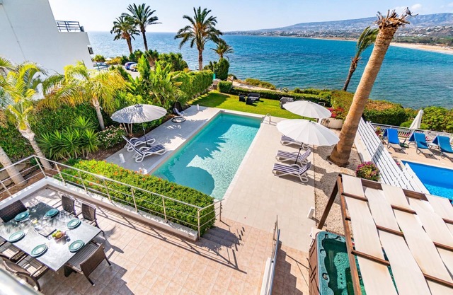 Villa Aqua Blu by Ezoria Villas