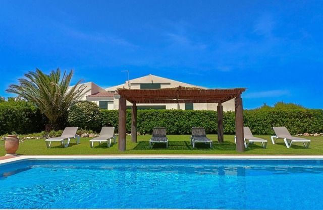 Villa Arenal - Three Bedroom Villa, Sleeps 6