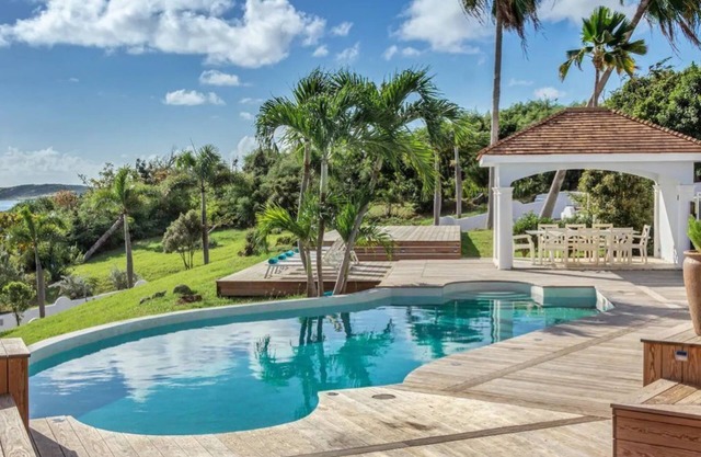 Villa Beauvoir: Sunrise & Ocean View