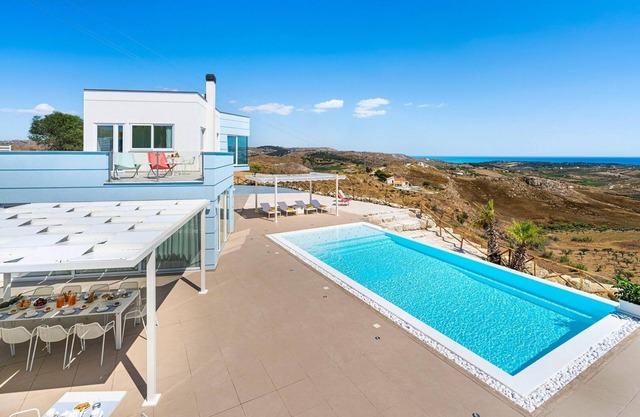 Villa Bianca - Beautiful villa with sea views