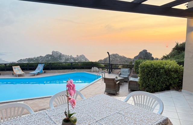 Villa 'Blue Horizon- Costa Paradiso' with Sea View, Wi-Fi and Air Conditioning