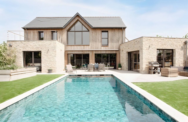 Villa 'Breizh'ome' with Private Pool, Private Terrace and Wi-Fi