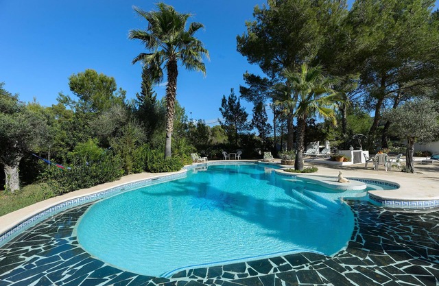 Villa Can Sarrio - Five Bedroom Villa, Sleeps 10