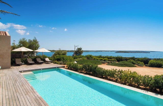 Villa 'Cabrera' with Sea View, Wi-Fi and Air Conditioning