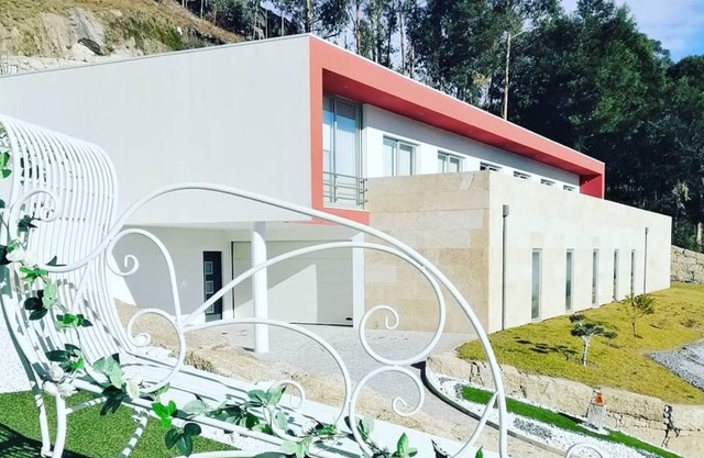 Villa Casa Sol do Ave with Mountain View, Pools & Wi-Fi