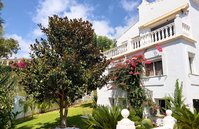 Villa Chantilly: A Tranquil Oasis in El Rosario, Marbella