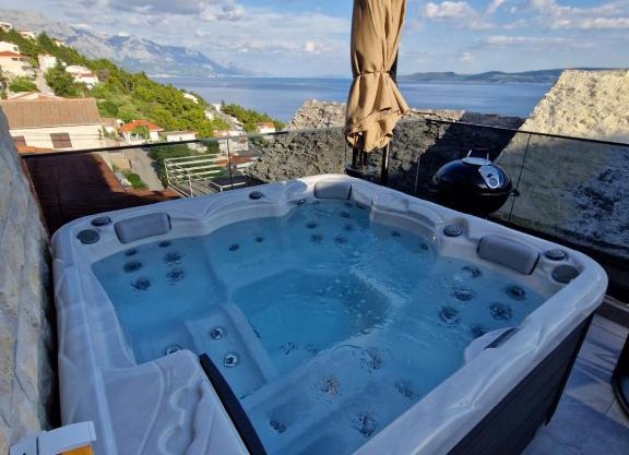 Villa Cico with jacuzzi