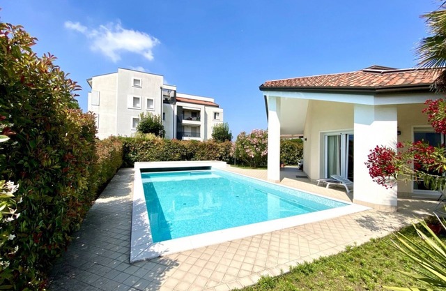 Villa Con piscina - Carraro Immobiliare Jesolo
