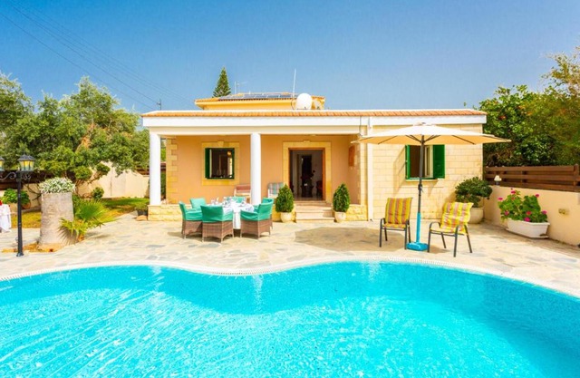 Villa Constantinos