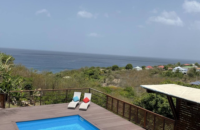 VILLA DE L'ANSE - DOWNSTAIRS VILLA WITH SEA VIEW