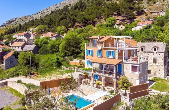Villa Diana - Six Bedroom Villa with Private Pool