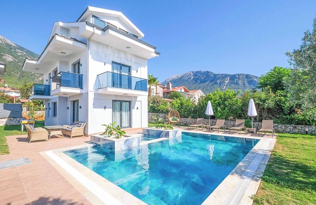 Villa Dove Evi - Three Bedroom Villa, Sleeps 6
