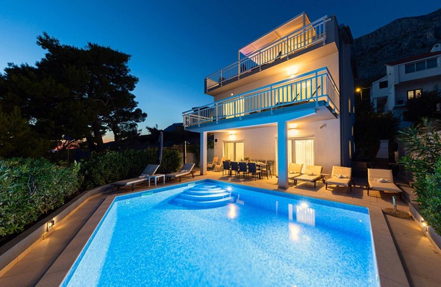 Villa ELLA ESTELLE with private heated pool, hot tub, sauna