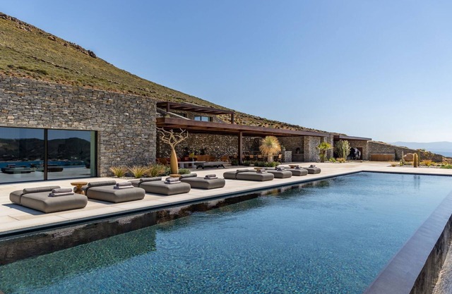 Villa Emara - Six Bedroom Villa, Sleeps 14
