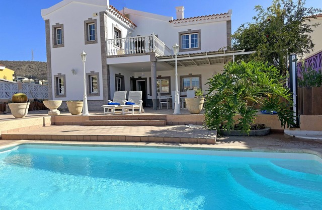 Villa Esmeralda close to the beach