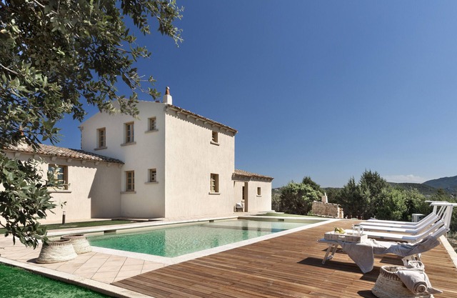 Villa 'Estra' with Sea View, Wi-Fi and Air Conditioning