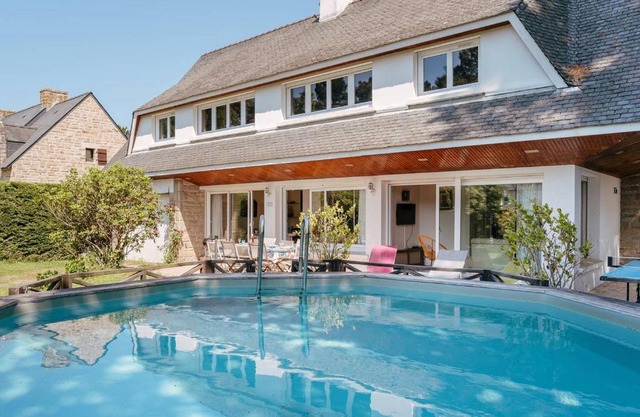 Villa familiale 7 pièces à Carnac - 10 pers, piscine chauffée, jardin, proche plage et commerces - FR-1-477-242