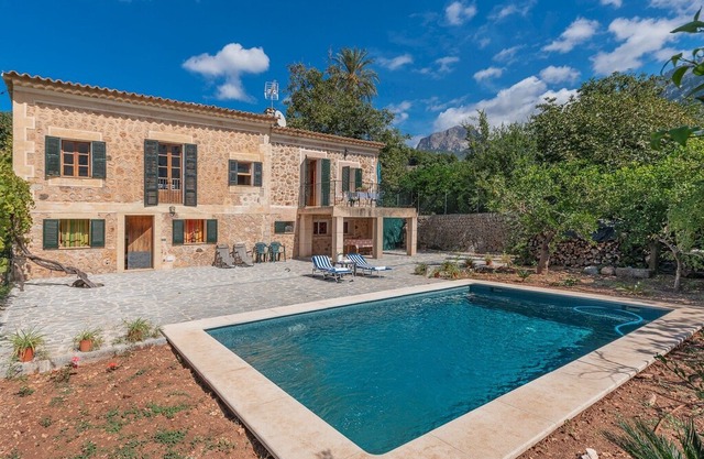 Villa Florida - Two Bedroom Villa, Sleeps 4