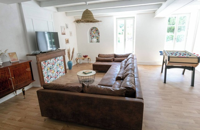 Villa 'Gite De Groupe De La Cayenne' with Private Terrace and Wi-Fi