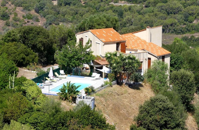 VILLA Heights of Ajaccio on 9500 m2 of Land - Private SWIMMING POOL - Salario -