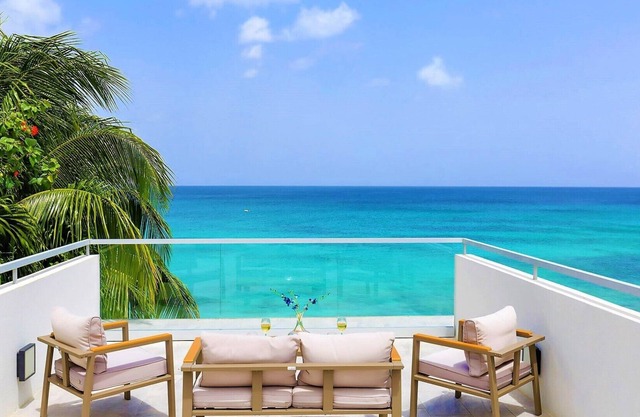 Villa Imagine - Brand New Modern 4 bedroom Villa - Barbados