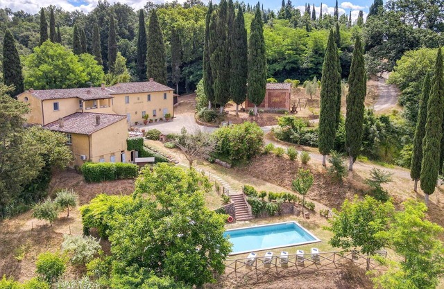 Villa in Ghizzano with 5 bedrooms sleeps 10