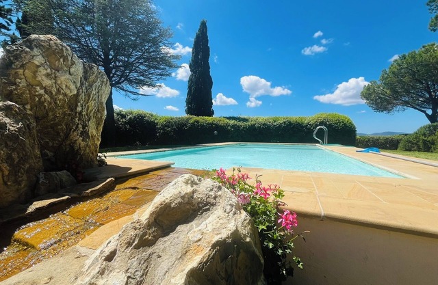 Villa in Maremma 10 min from the sea. AC, Swimming pool, jacuzzi, steam bath, gym.