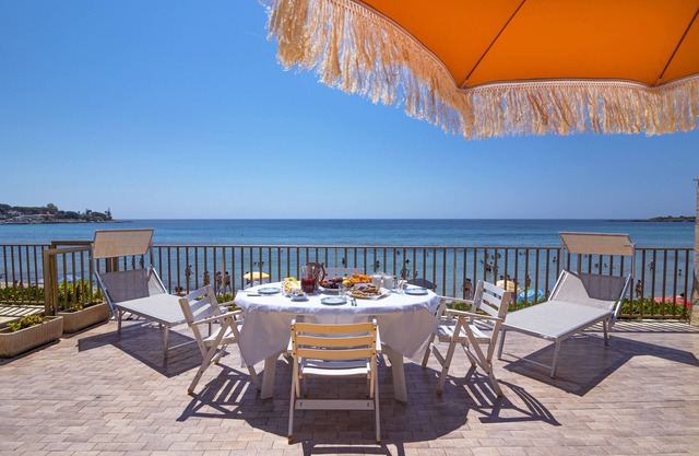 Villa in the country access to the sea from inside the villa