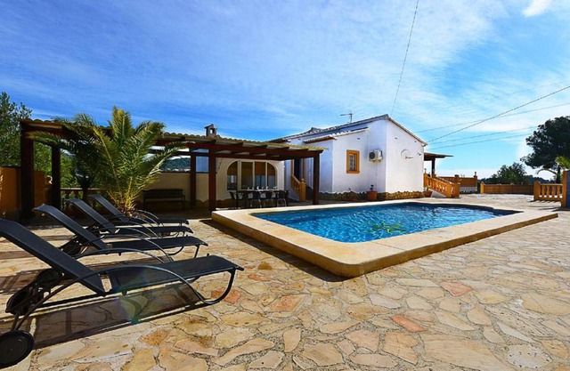 Villa Iris - Plusholidays
