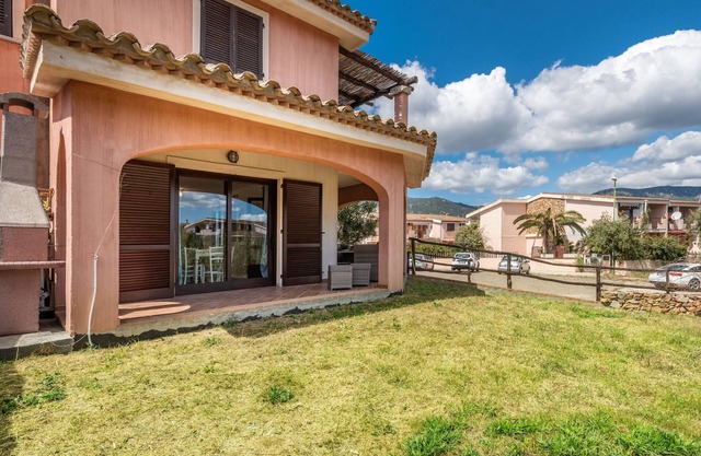 Villa Isabel with Wi-Fi, Air Conditioning, Terrace and Garden