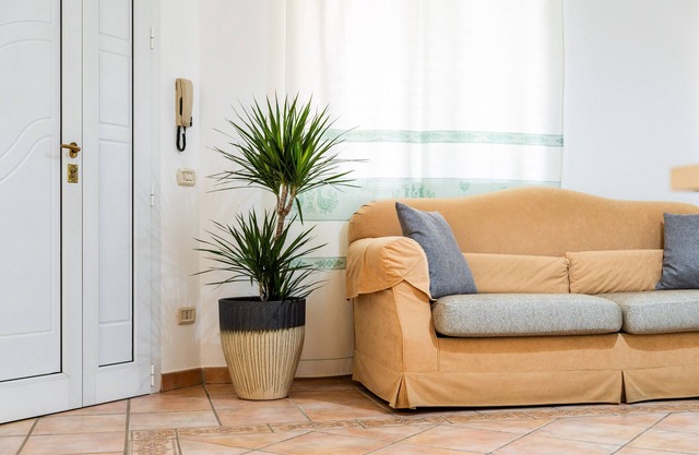 Villa 'Ivonne's' with Private Terrace, Wi-Fi and Air Conditioning