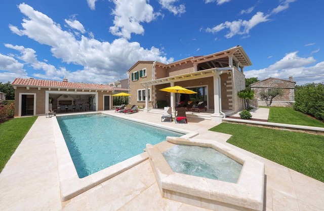 Villa Jakob: A Luxurious Oasis with a Private Pool and Sauna in the Heart of Istria