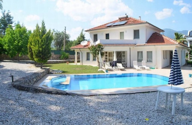 Villa Kismet (3 Bedroom Duplex Villa, Sleeps Up to 6 Guests)