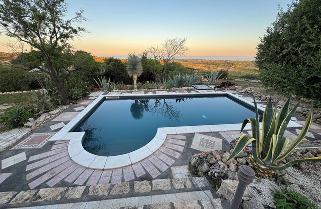 VILLA LA CAVA of the NOTO Valley