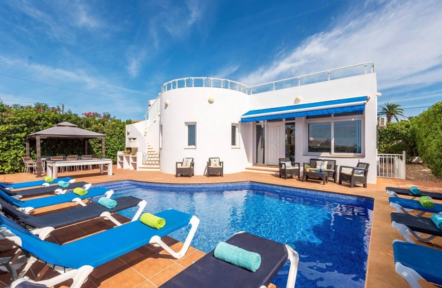 Villa La Joya by Villa Plus