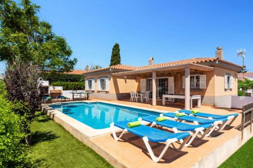 Villa Lantana by Villa Plus