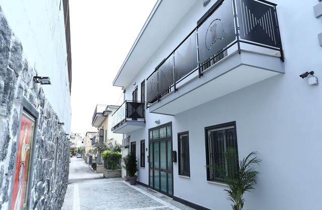 Villa Magiola-Monolocale Afrodite 200 m from the Pompeii excavations, free parking