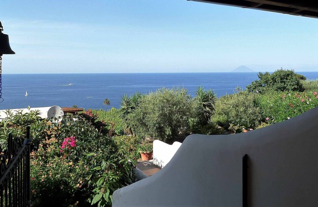 Villa Mariangela, sea view and garden