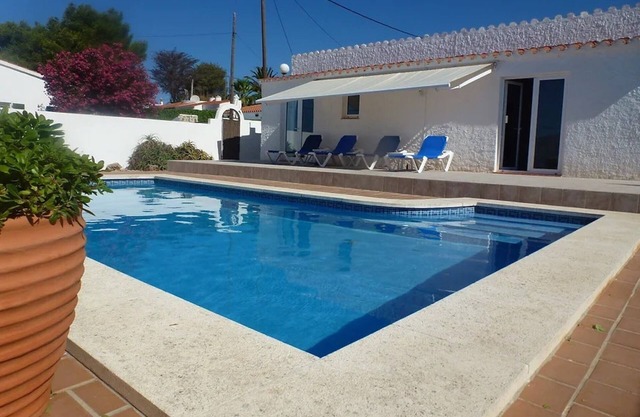 Villa 'Marrón' with Private Pool, Wi-Fi and Air Conditioning