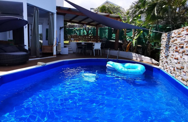 Villa "Mascareignes" swimming pool, Jacuzzi and sea view in St Gilles