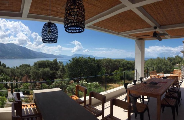 Villa Mytikas, luxury in Greece with seaview and heated pool & jacuzzi