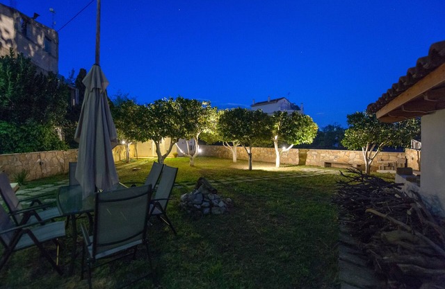 Villa Near The Beach (125m²) 2-7 Guests