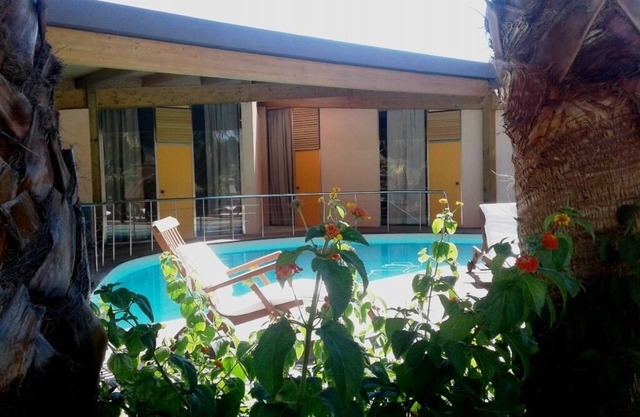 Villa near the sea, with spledid pool for a few to a few.