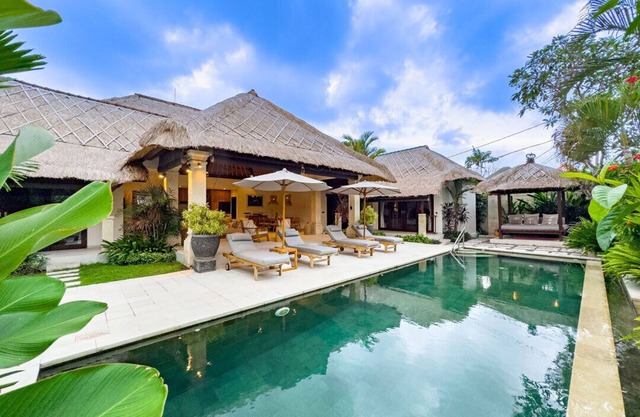 Villa Olive 3BR Private Pool VIlla by Villa Bugis