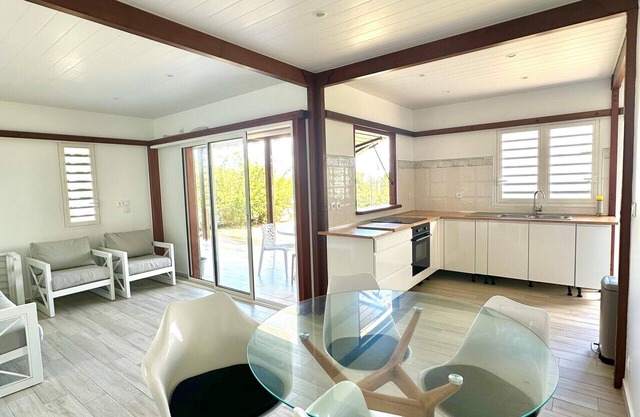 Villa Pamplemousse, your haven of peace just a stone's throw from the beach