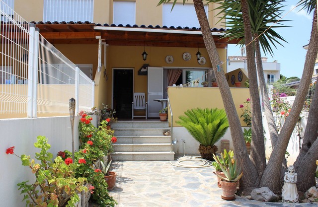 Villa Peñiscola at 100m sandy beach, WIFI, pool, very well equipped