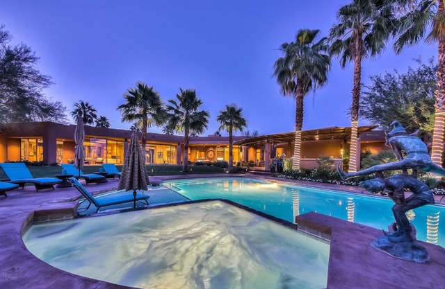 Villa & Pool & Ibiza